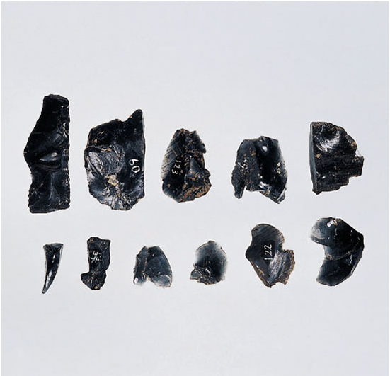 흑요석제석기(黑曜石製石器)  첨부 이미지